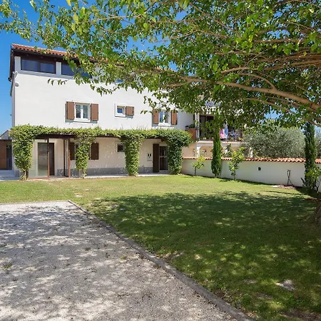 Roza Вилла Puntera