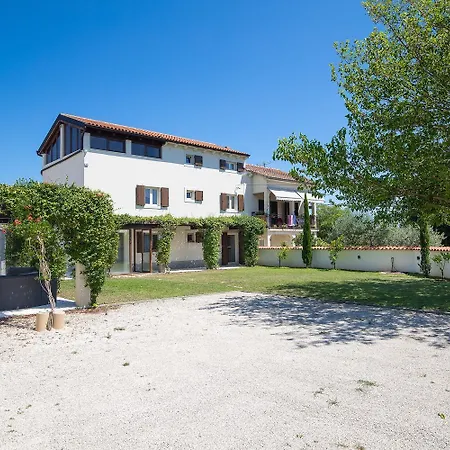Villa Roza *