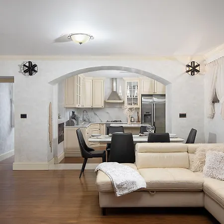 Roza Villa *